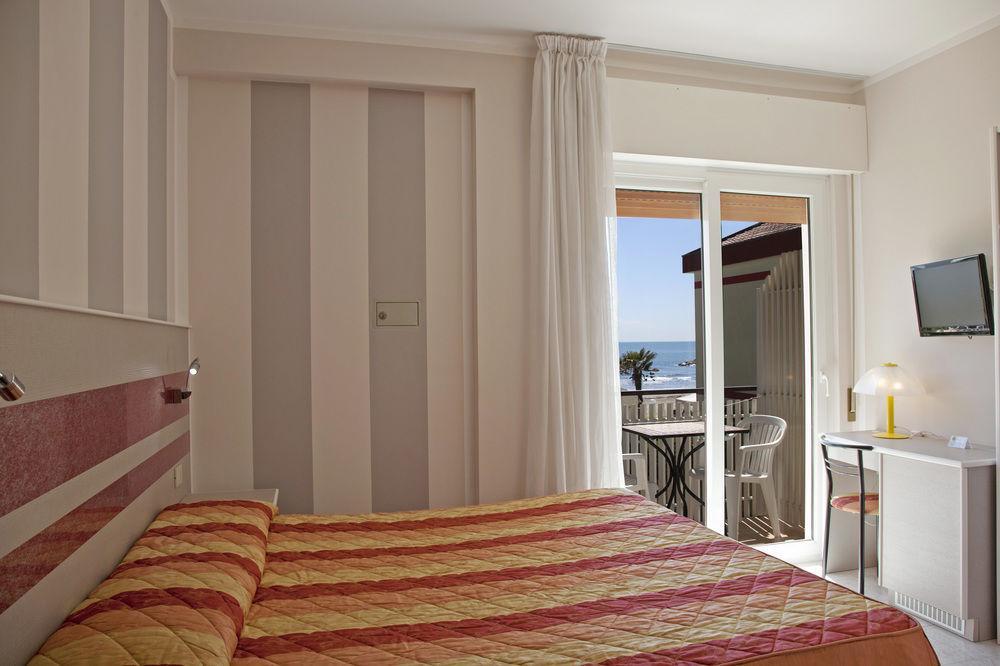 Hotel Righetto Fronte Mare Cavallino-Treporti Exteriör bild