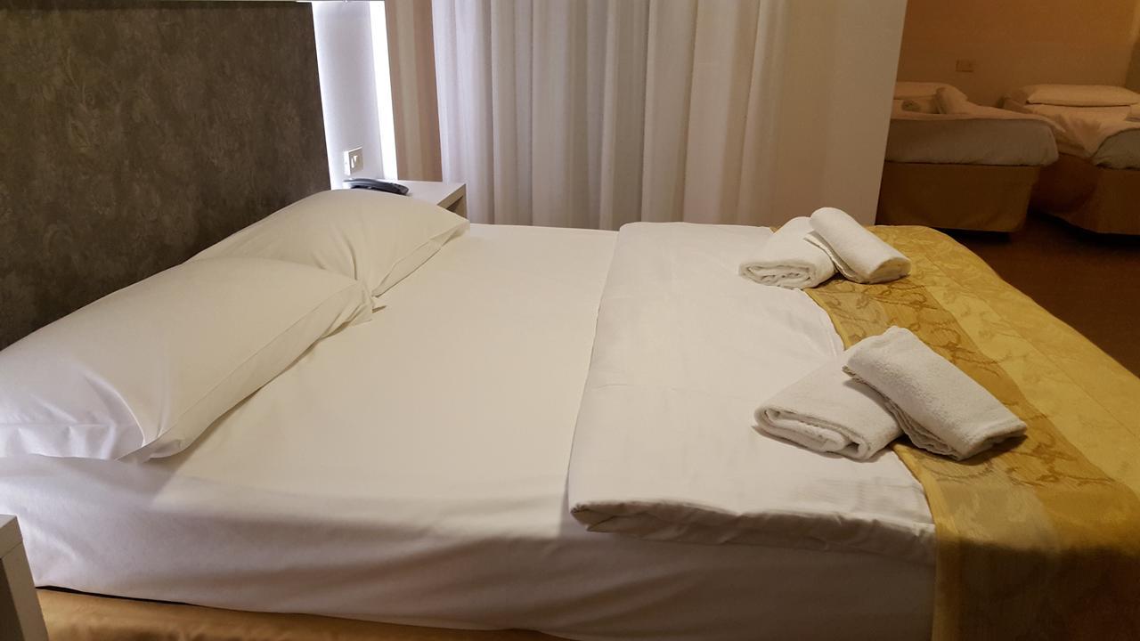 Hotel Righetto Fronte Mare Cavallino-Treporti Exteriör bild