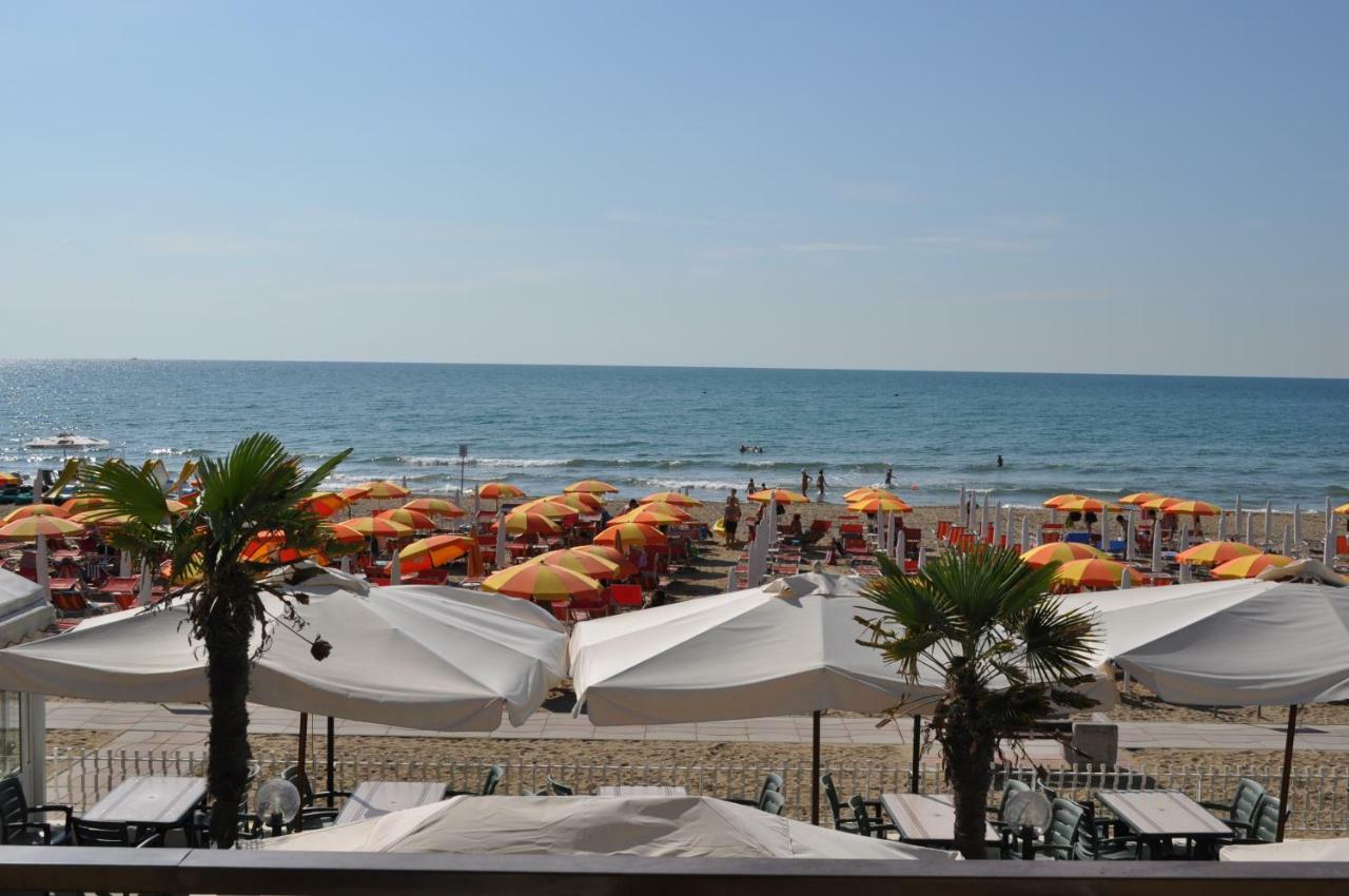 Hotel Righetto Fronte Mare Cavallino-Treporti Exteriör bild